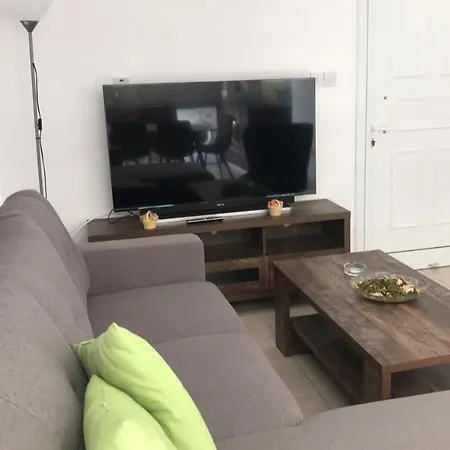 Cosy In Kato With Pool Access