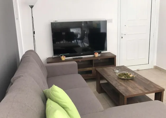 Cosy In Kato With Pool Access