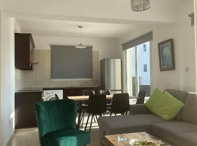 Cosy In Kato With Pool Access Apartmán