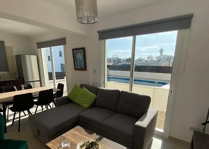 Cosy In Kato With Pool Access Apartmán *