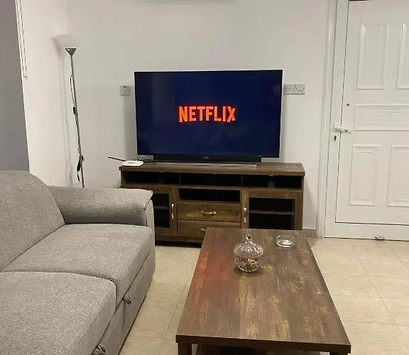 Cosy In Kato With Pool Access